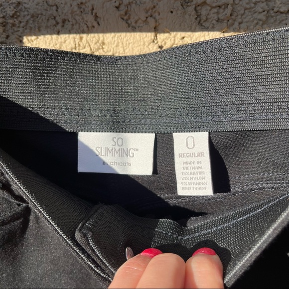 CHICO’S SO SLIMMING Ponte Black Pants Trendy Zipper 5 Pocket - Picture 7 of 8